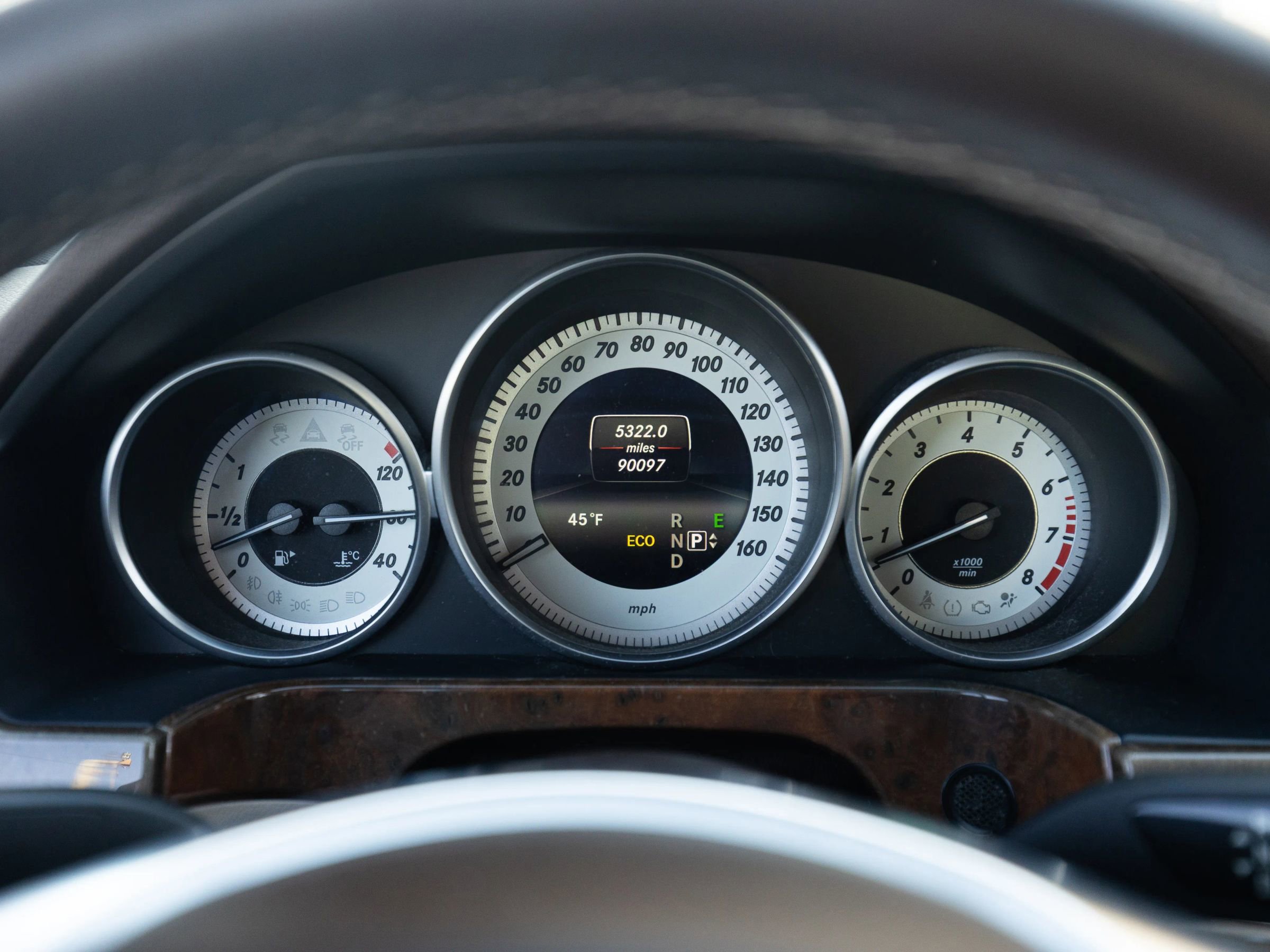 Used 2014 Mercedes-Benz E 350 4MATIC Sedan image 31