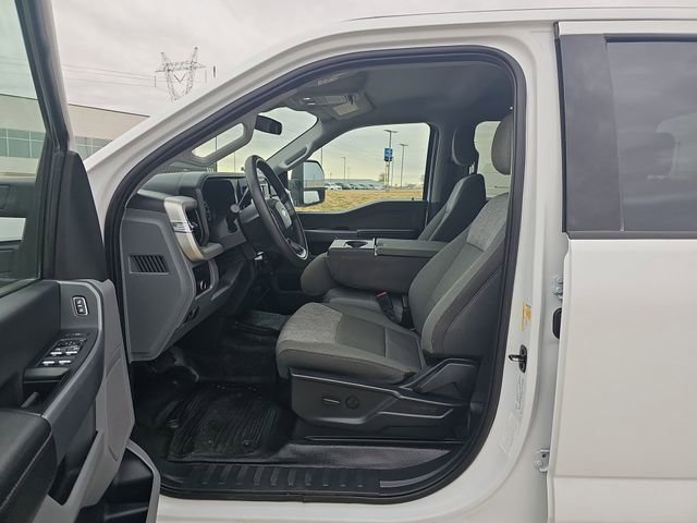 Used 2024 Ford F250 XLT w/ FX4 Off-Road Package image 18