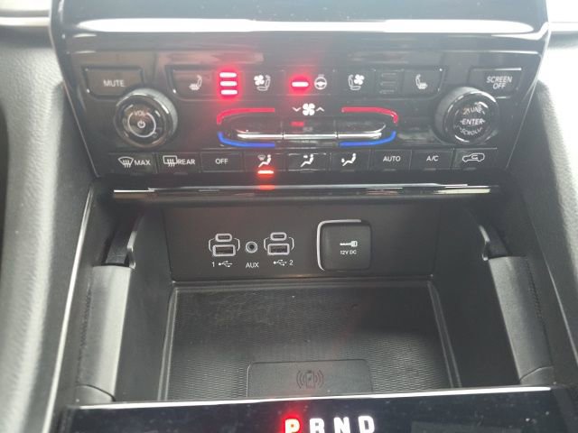 Certified 2024 Jeep Grand Cherokee Limited w/ Luxury Tech Group II AWD/4WD image 24