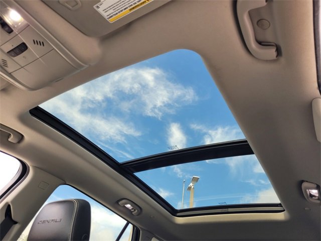 Used 2019 GMC Terrain Denali w/ Advanced Safety Package image 22