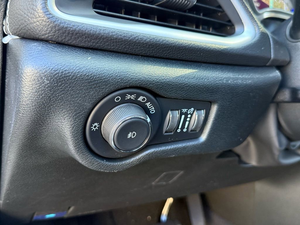 New 2026 Chrysler Pacifica Select image 47