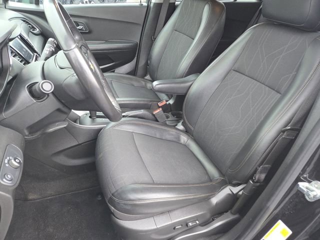 Used 2020 Chevrolet Trax LT w/ LT Convenience Package image 28
