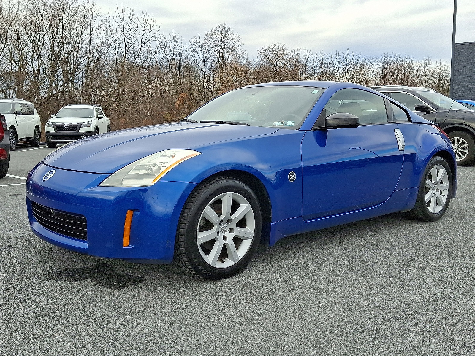 Used 2004 Nissan 350Z Touring w/ Cargo Convenience Pkg video 3