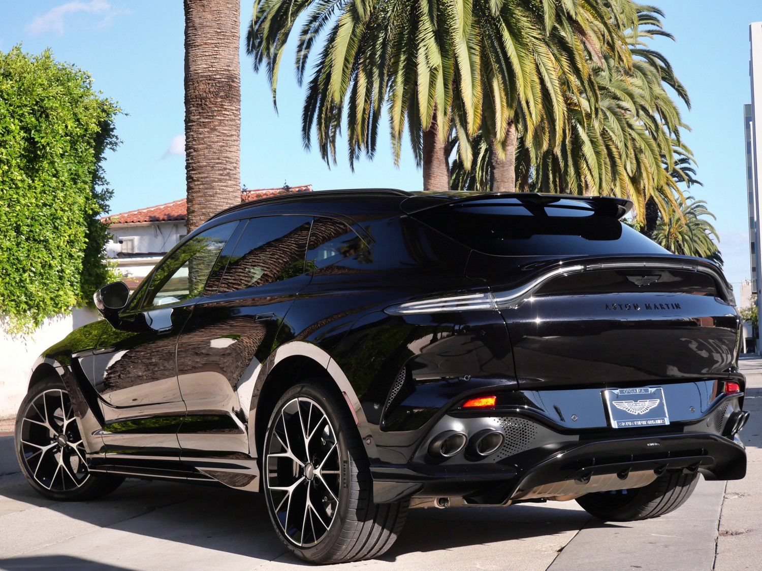 New 2026 Aston Martin DBX 707 AWD/4WD image 2
