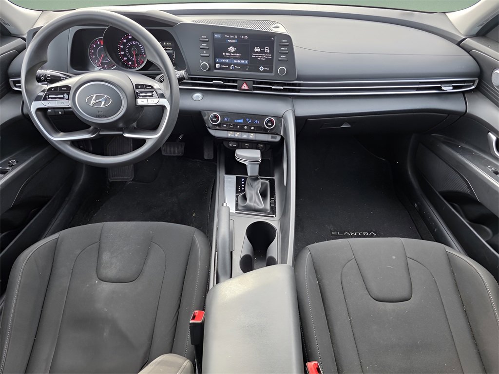 Used 2022 Hyundai Elantra SEL image 20