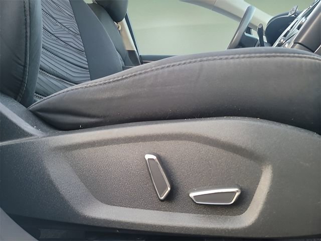 Used 2016 Ford Fusion SE FWD image 16