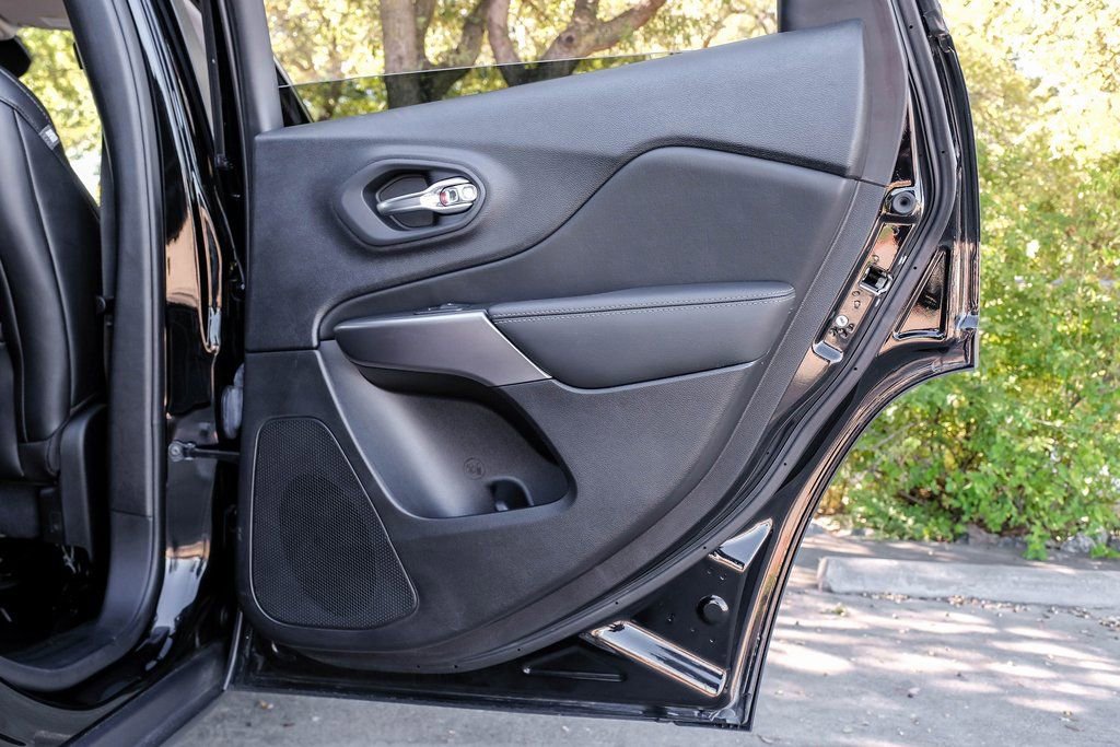 Used 2022 Jeep Cherokee Latitude Lux image 58