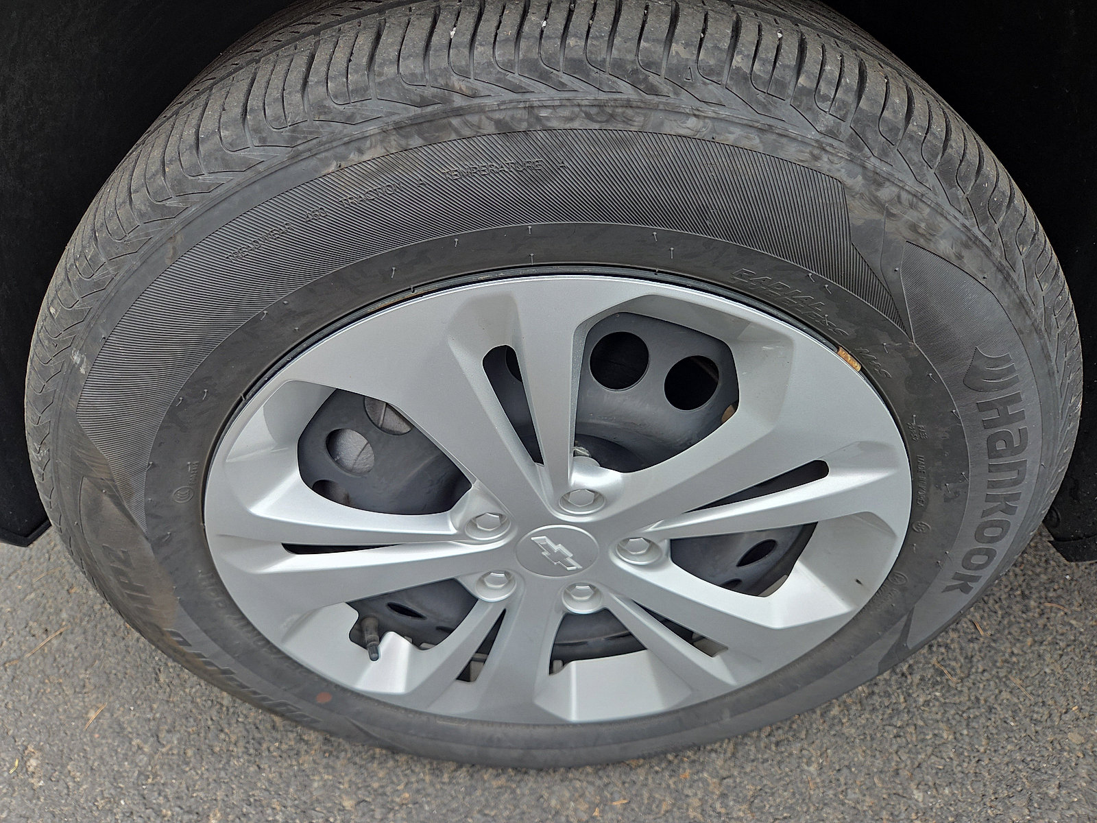 Used 2024 Chevrolet Trax LS FWD image 12