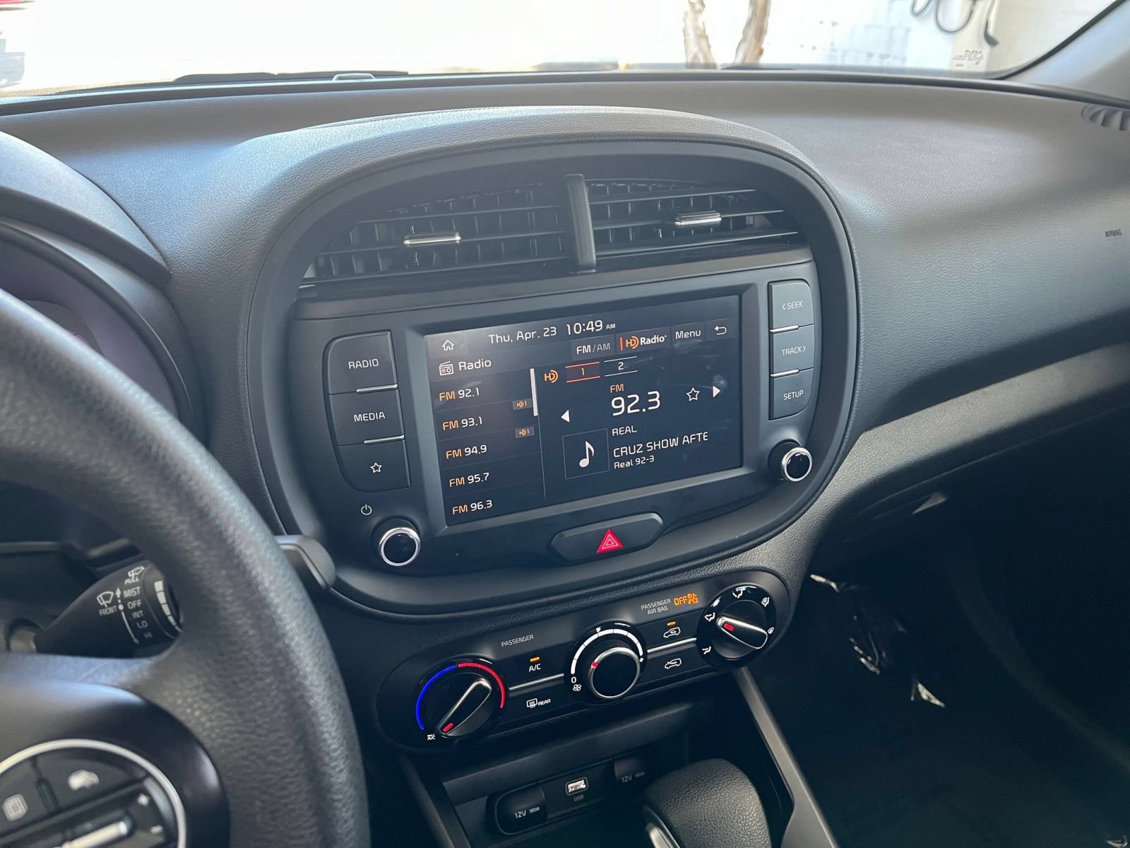 Used 2025 Kia Soul LX w/ LX Technology Package FWD image 20
