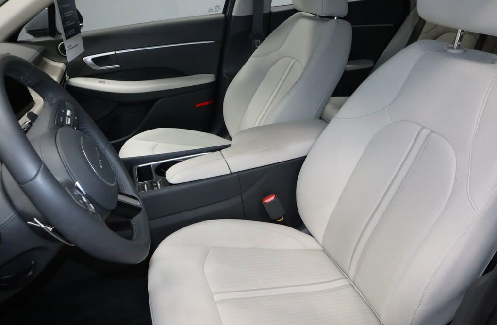 Certified 2025 Hyundai Sonata SEL image 26