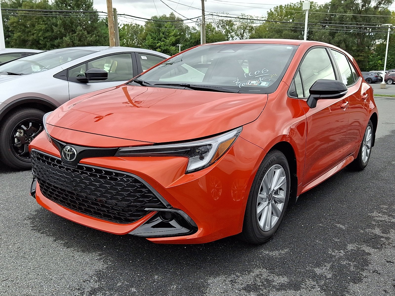 New 2027 Toyota Corolla SE FWD image 3