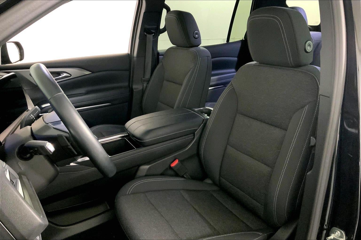 Used 2026 Chevrolet Traverse LT FWD image 22