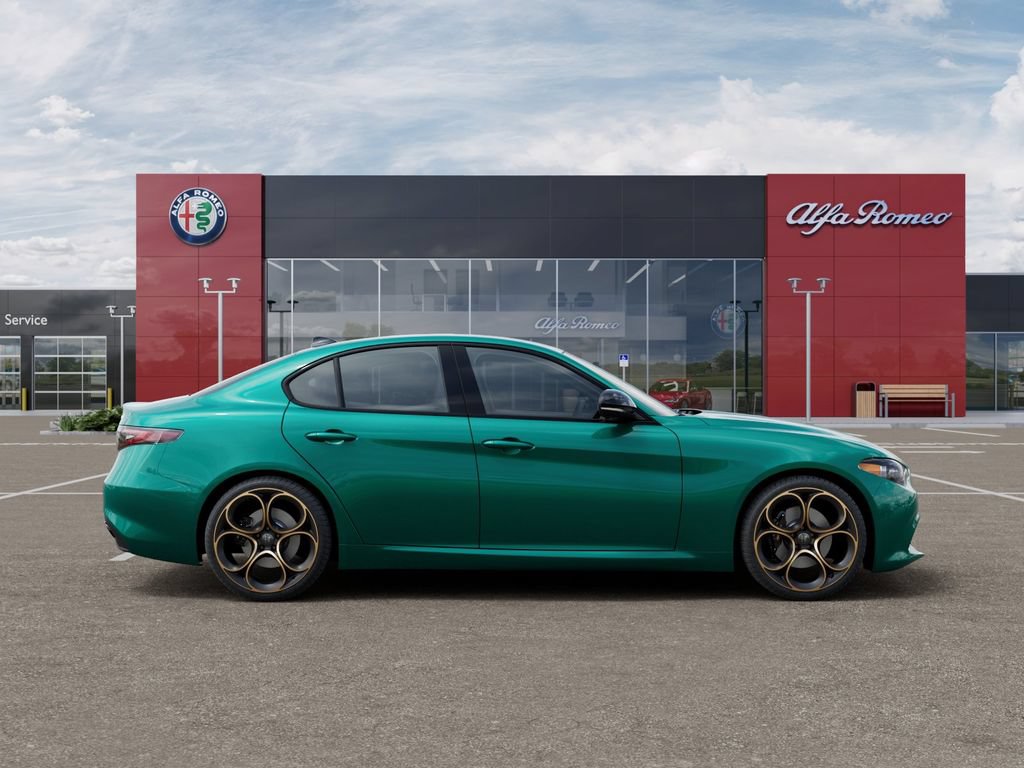 New 2025 Alfa Romeo Giulia w/ Driving Assist Package RWD image 22