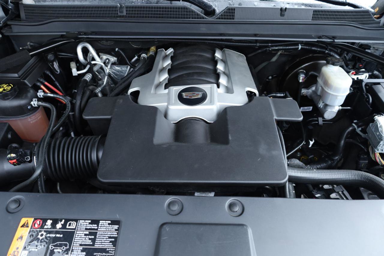 Used 2019 Cadillac Escalade ESV Luxury image 18