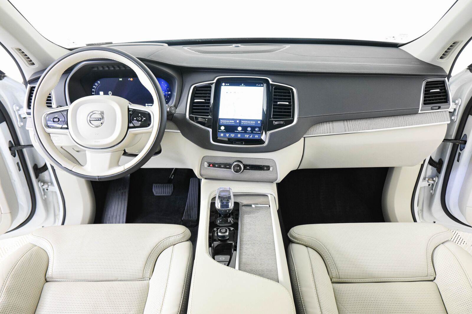 Certified 2025 Volvo XC90 T8 Ultra w/ Protection Package Premier AWD/4WD image 18