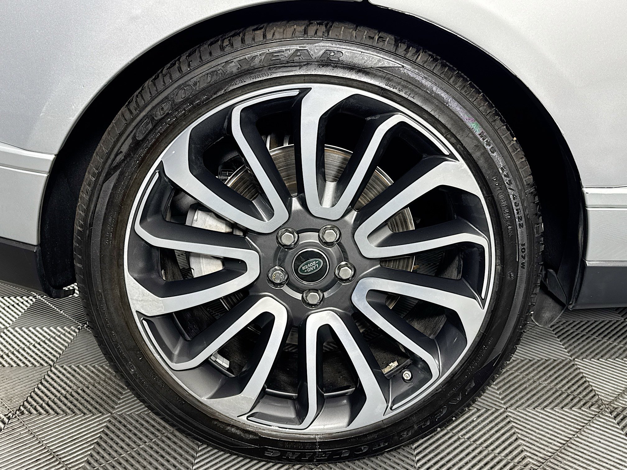 Used 2019 Land Rover Range Rover Long Wheelbase Supercharged AWD/4WD image 32