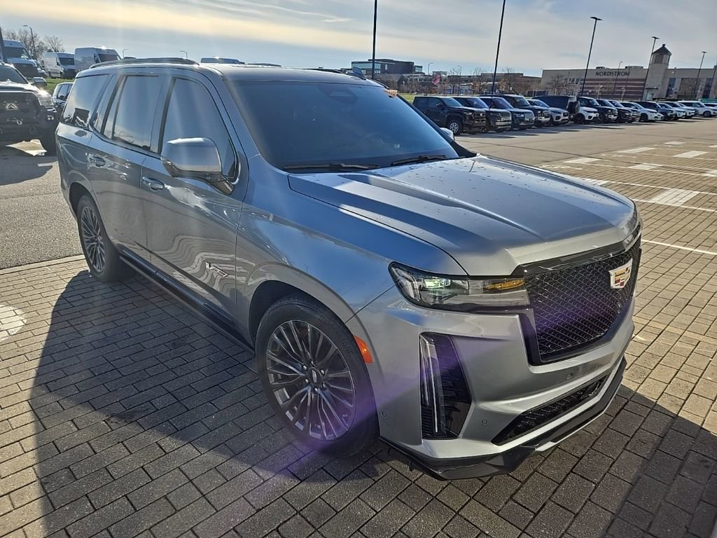 Used 2023 Cadillac Escalade V image 3