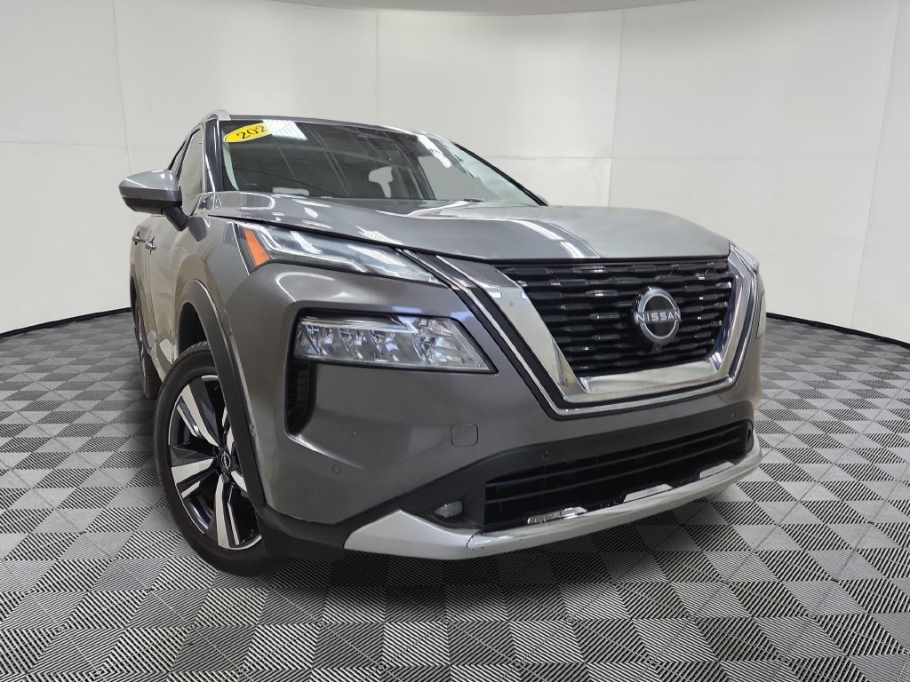 Used 2022 Nissan Rogue Platinum AWD/4WD image 2