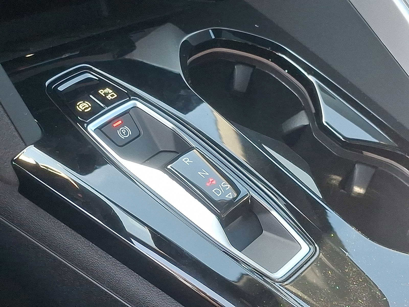 New 2025 Audi SQ5 Prestige image 14