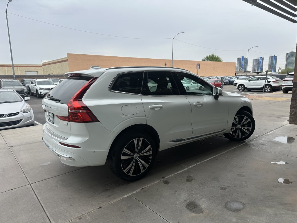Used 2022 Volvo XC60 T8 Inscription w/ Advanced Package AWD/4WD image 3