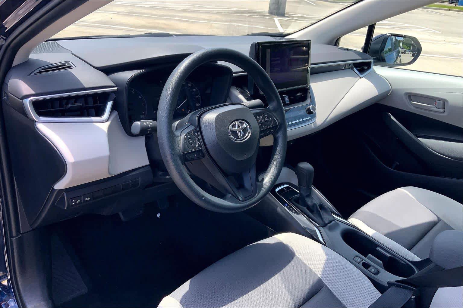 Used 2024 Toyota Corolla LE FWD image 22