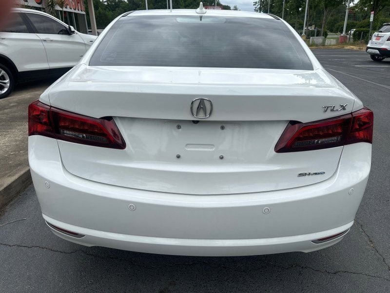 Used 2017 Acura TLX V6 SH-AWD w/ Advance Package image 5