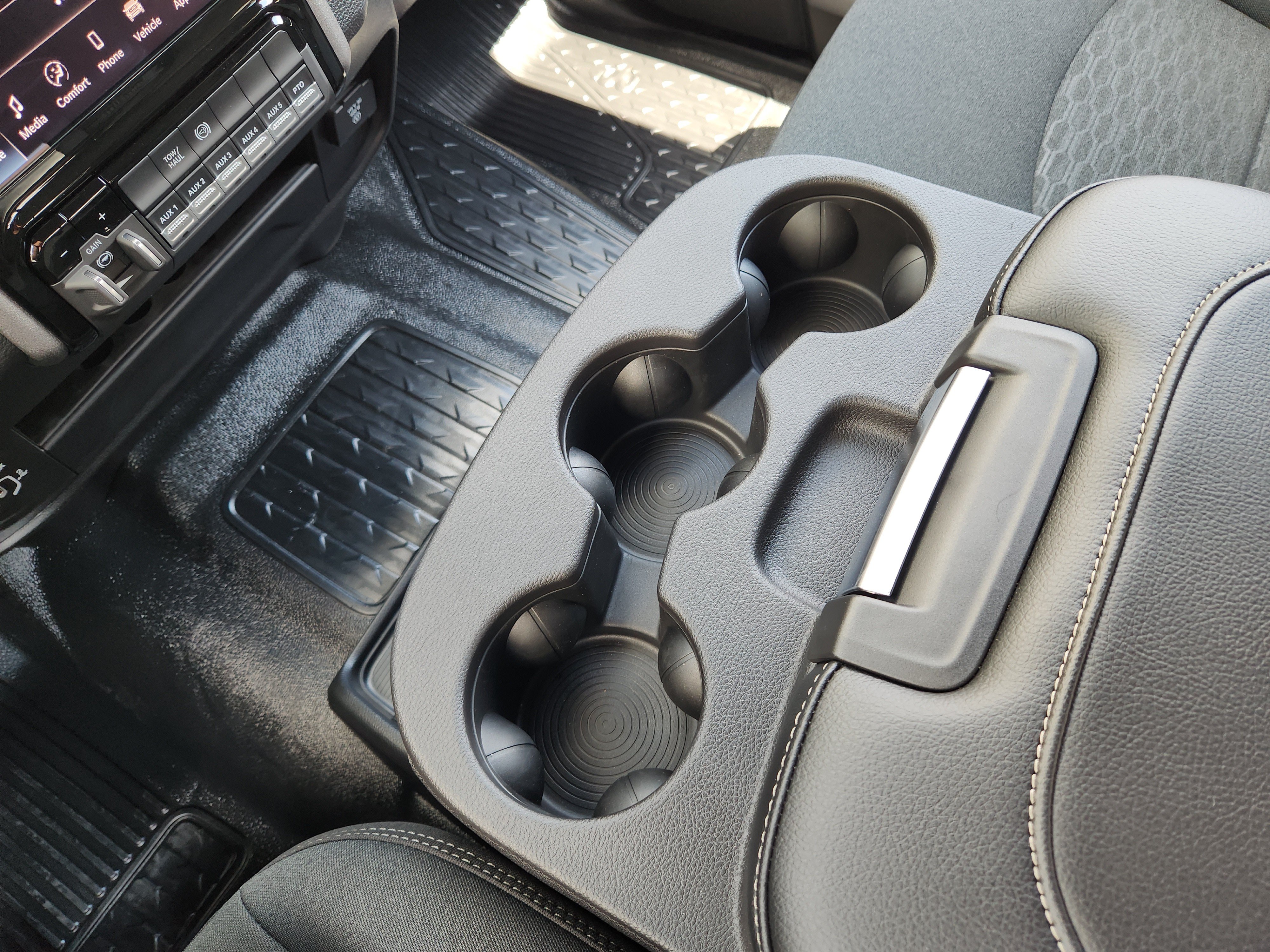 New 2026 RAM 3500 Tradesman AWD/4WD image 15