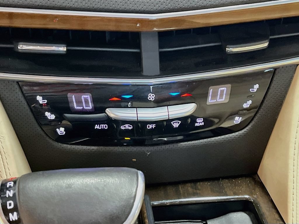 Used 2018 Cadillac CT6 Platinum AWD/4WD image 16
