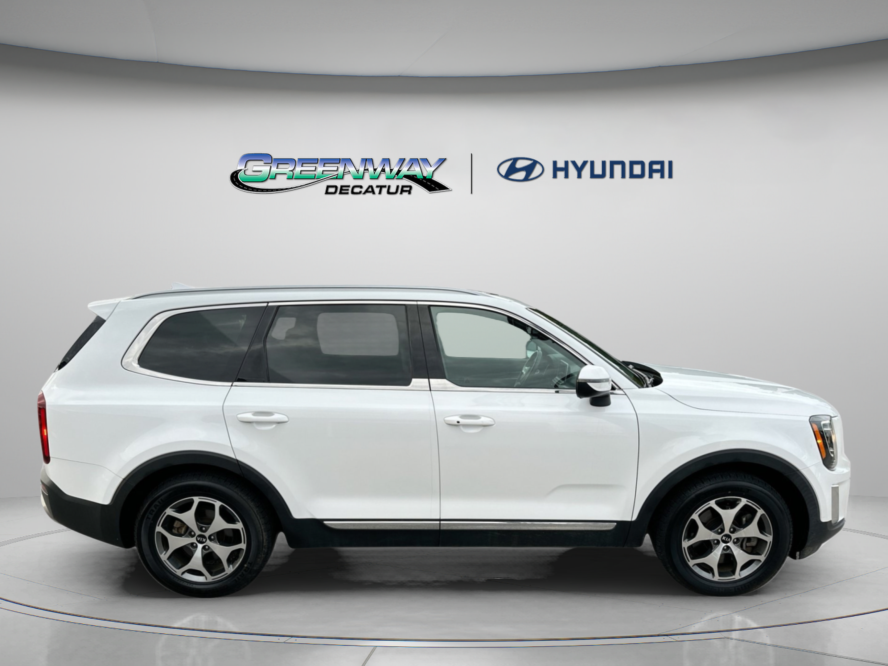 Used 2020 Kia Telluride EX w/ Towing Package FWD image 9