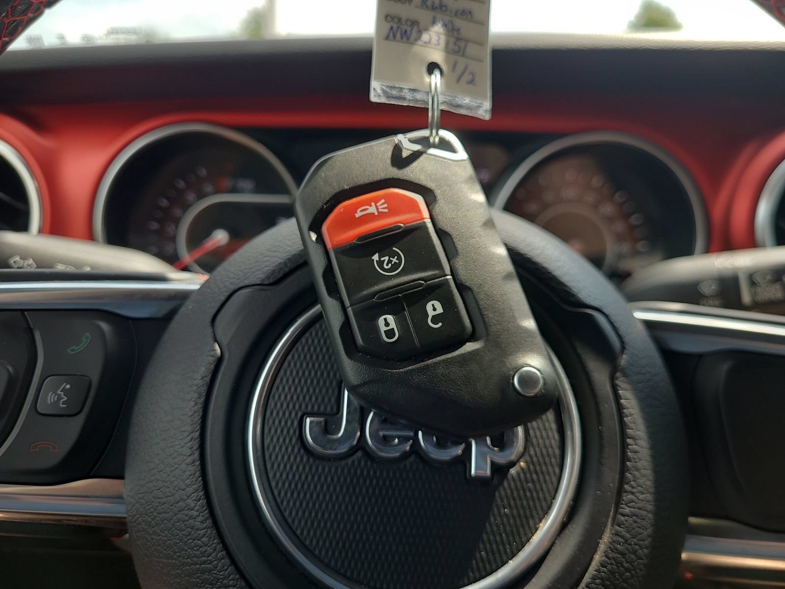 Used 2022 Jeep Wrangler Unlimited Rubicon AWD/4WD image 32