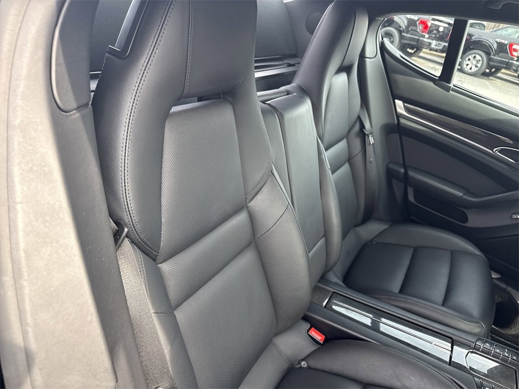 Used 2016 Porsche Panamera GTS image 18