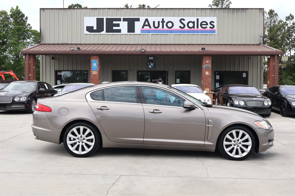 Used 2011 Jaguar XF Premium RWD image 8