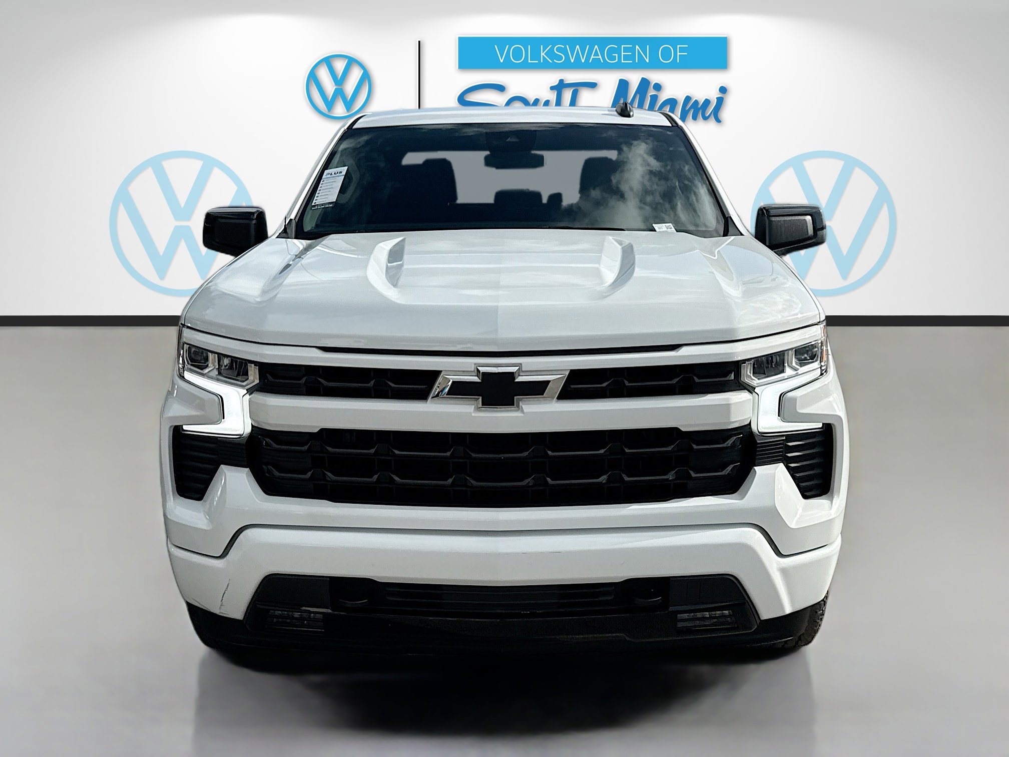 Used 2023 Chevrolet Silverado 1500 RST w/ Z71 Off-Road Package image 2