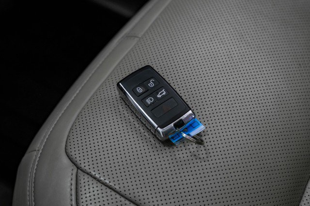 Used 2020 Land Rover Range Rover HSE AWD/4WD image 56