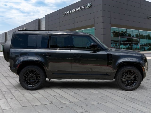 Certified 2026 Land Rover Defender 110 X-Dynamic SE AWD/4WD image 6