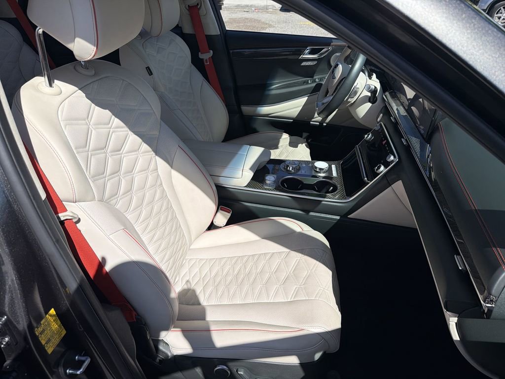 Used 2025 Genesis GV80 3.5T e-SC image 26