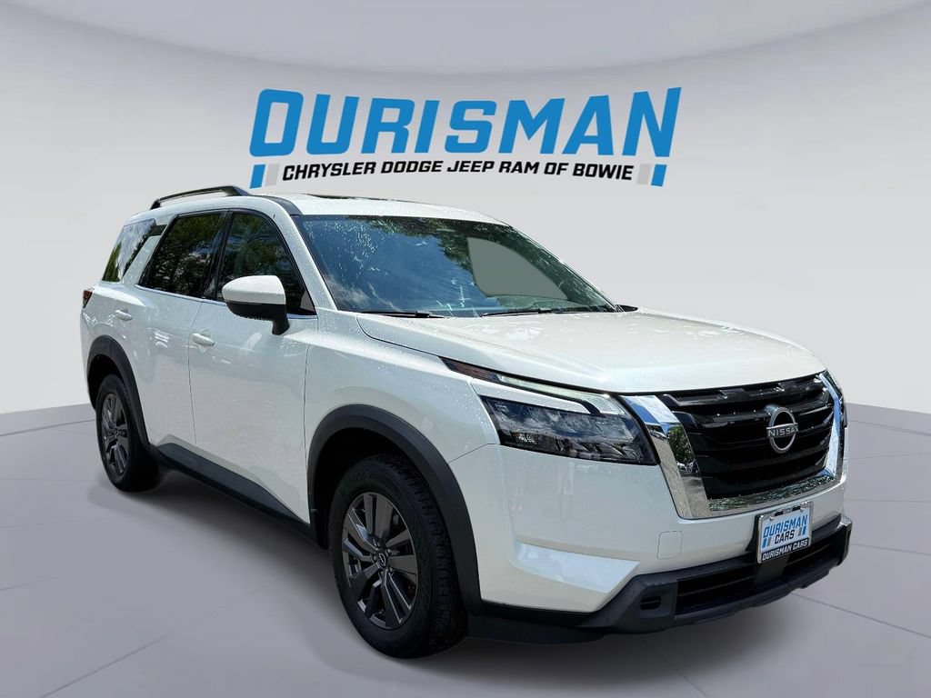 Used 2023 Nissan Pathfinder SV w/ SV Premium Package AWD/4WD image 1