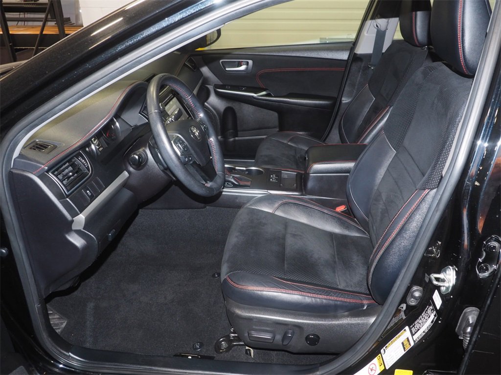 Used 2016 Toyota Camry XLE image 6