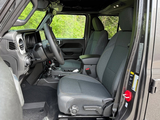 Used 2024 Jeep Wrangler Unlimited Sport image 15