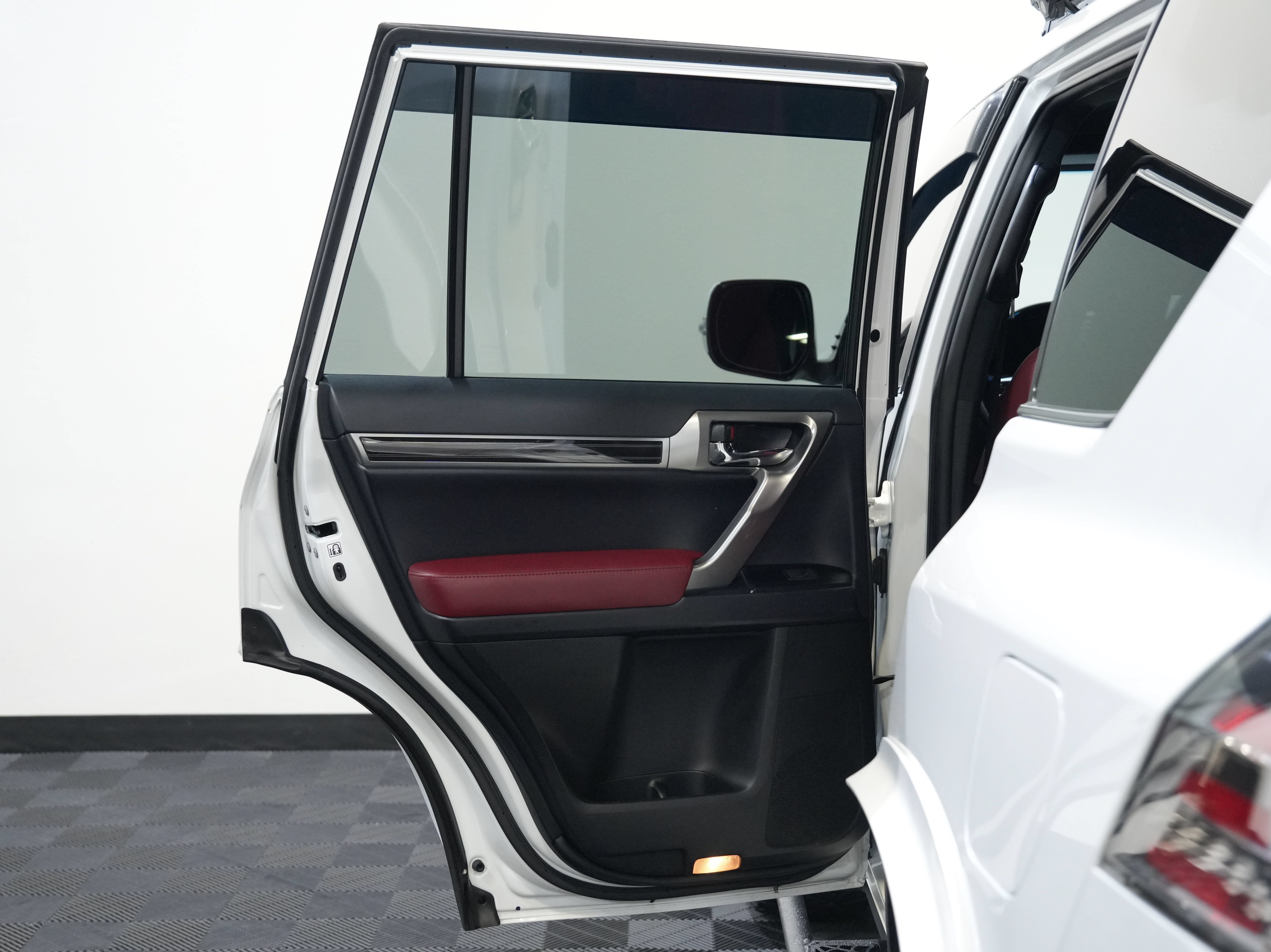 Used 2023 Lexus GX 460 Premium w/ Premium Package AWD/4WD image 24