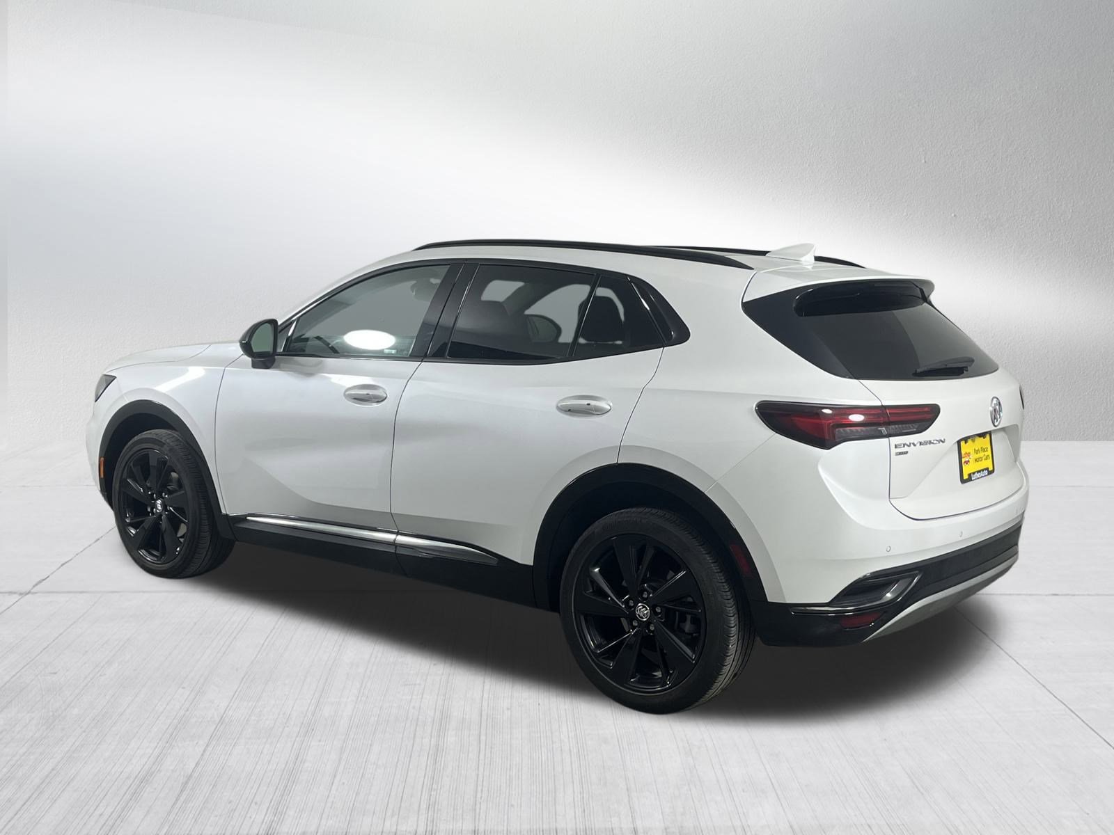 Used 2023 Buick Envision Essence w/ Sport Touring Package image 5