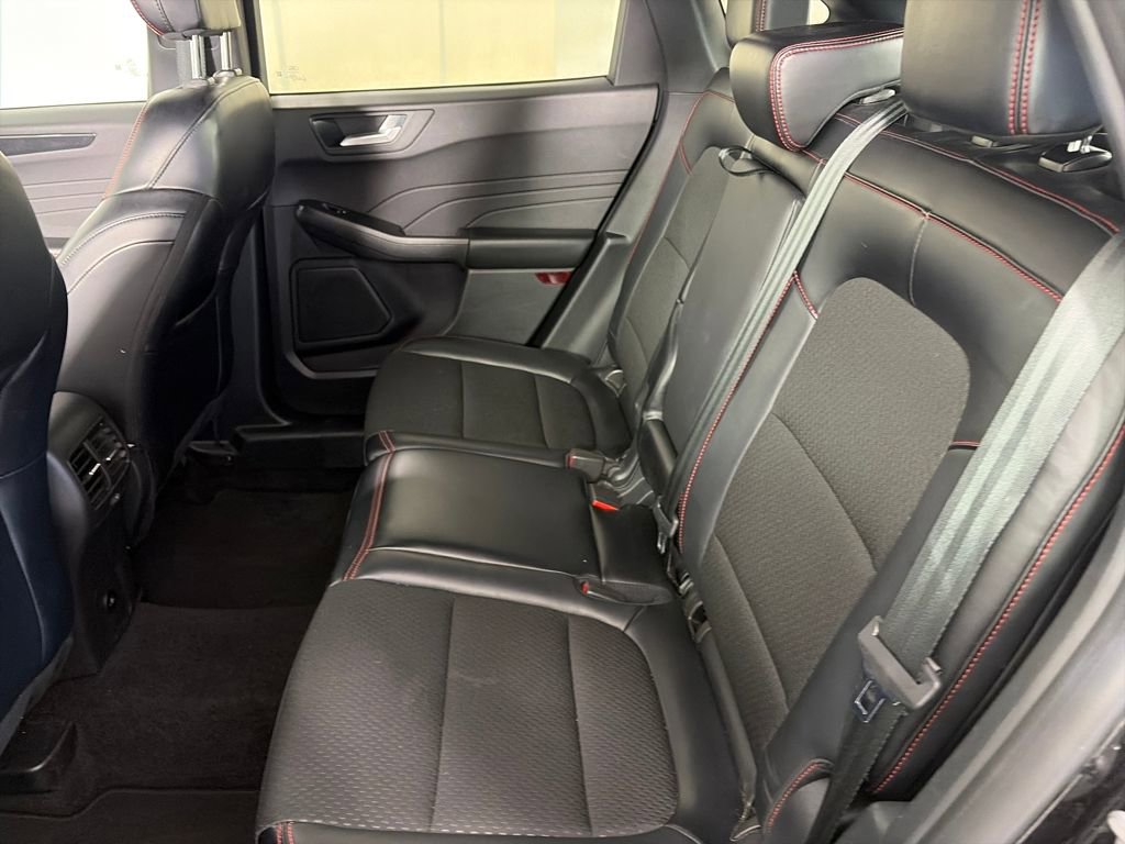 Used 2025 Ford Escape ST-Line Select image 13