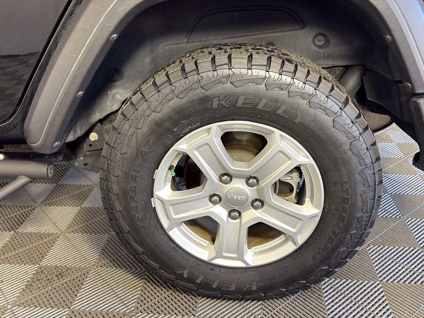 Used 2021 Jeep Wrangler Unlimited Sport image 15