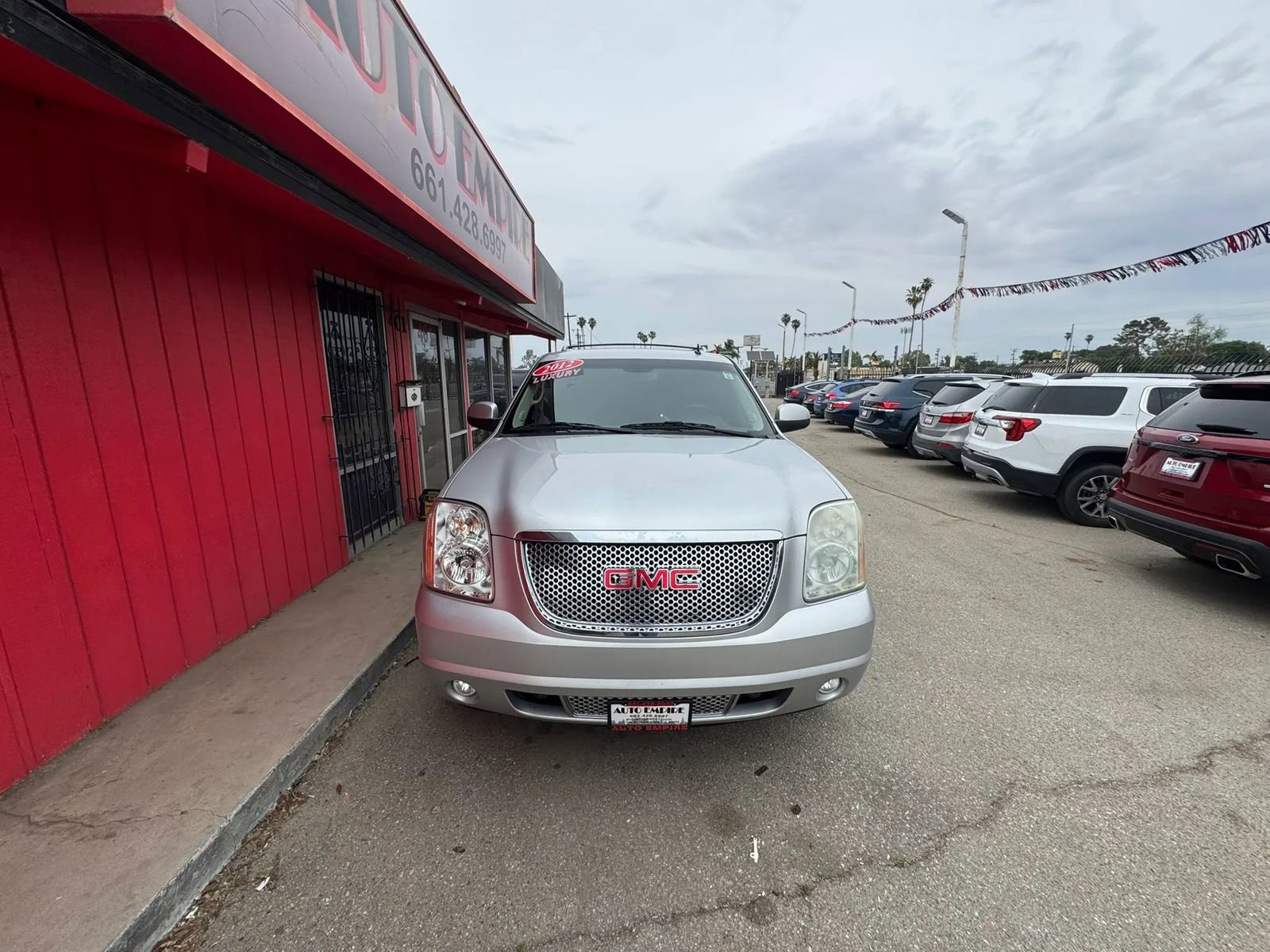 Used 2012 GMC Yukon Denali image 3
