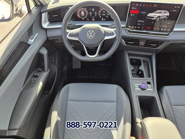 New 2026 Volkswagen Tiguan SE FWD image 9