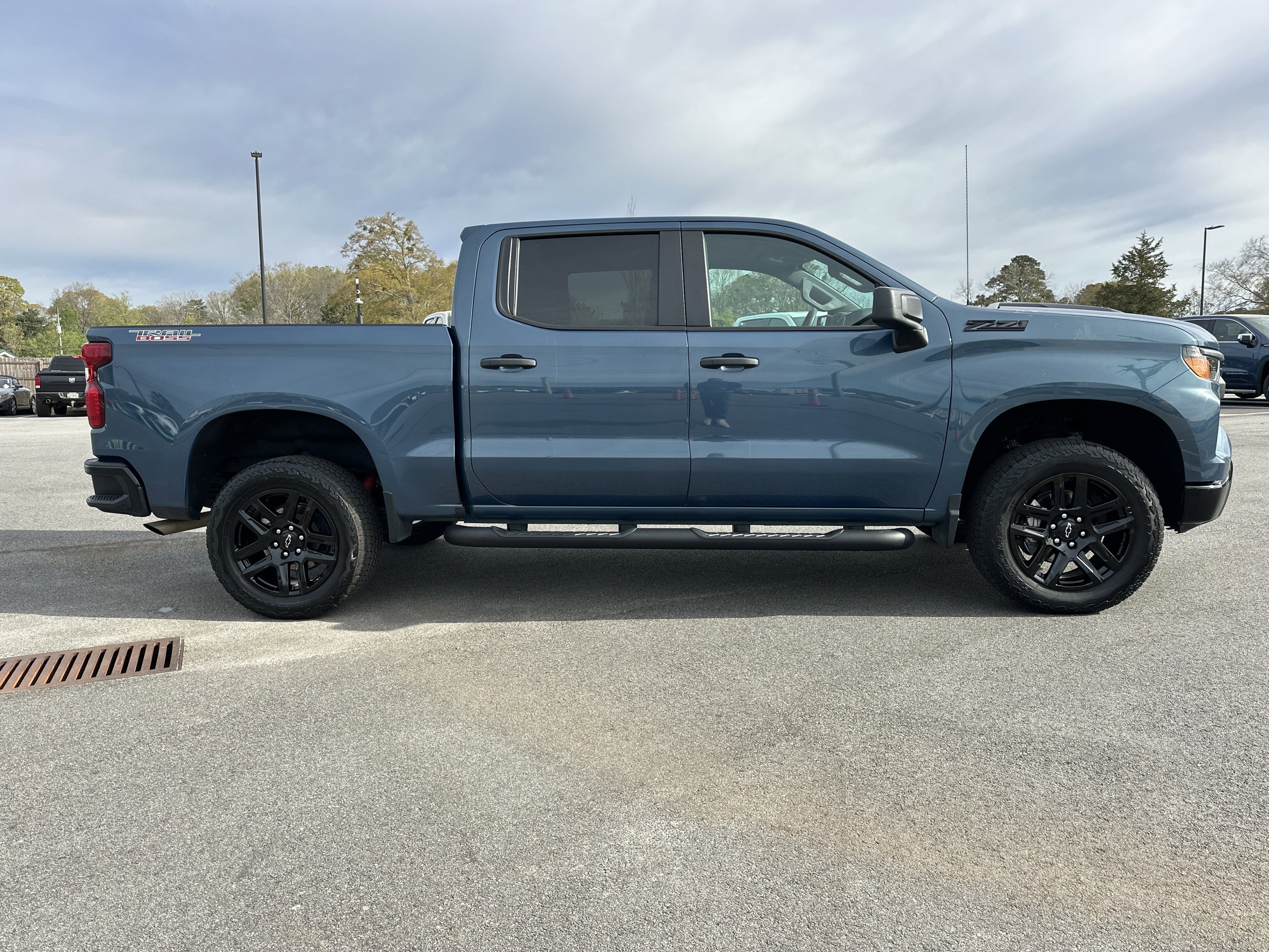 Certified 2024 Chevrolet Silverado 1500 Custom Trail Boss w/ Turbomax Blackout Package AWD/4WD image 4