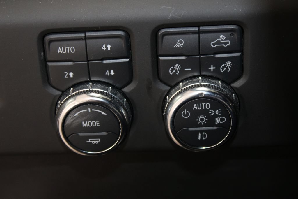 Used 2023 GMC Sierra 1500 AT4X AWD/4WD image 23