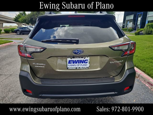 Used 2025 Subaru Outback Premium image 4