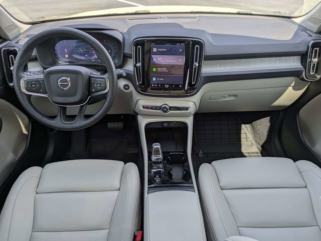 Used 2025 Volvo XC40 B5 Plus w/ Protection Package Premier image 14