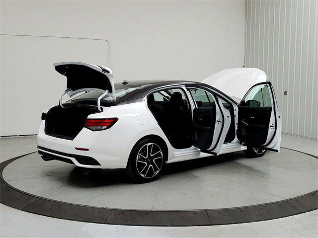 New 2025 Nissan Sentra SR w/ SR Premium Package image 15